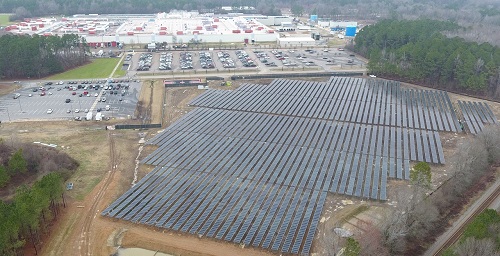Panneau solaire à l’usine de moteurs Cummins à Rocky Mount, en Caroline du Nord