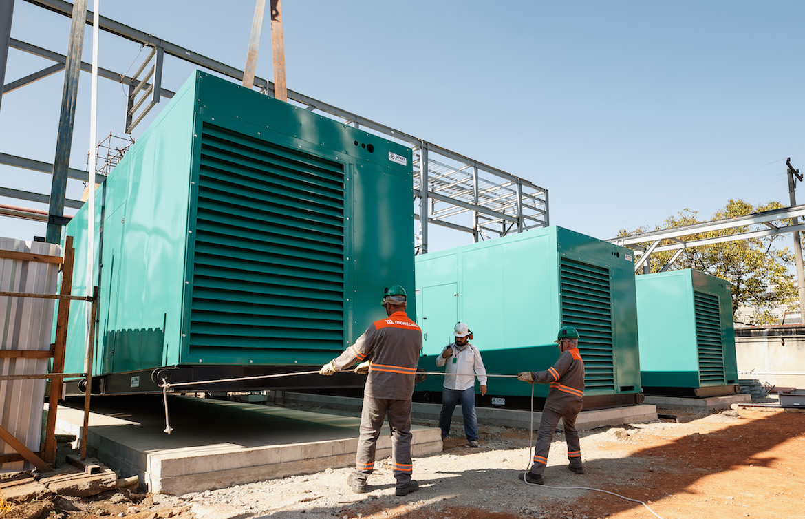 Rhodia Brasil took delivery of three Cummins C1100 N6C gas generator sets.